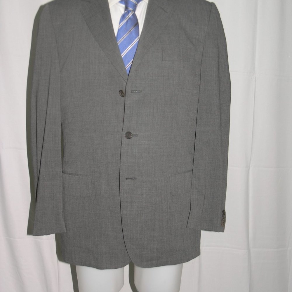 Gucci Tom Ford Era Gray Solid Woven Three Button … - image 2